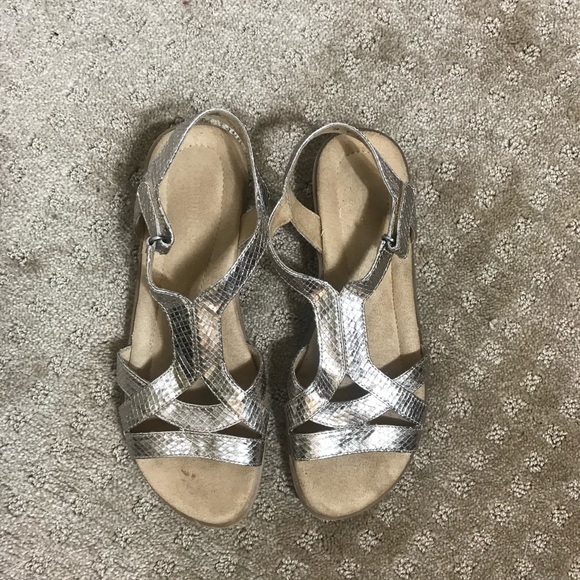 Naturalizer Shoes - SH079 Naturalizer Gold Low Wedge Sandals 8